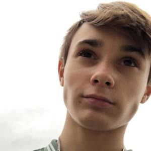 Meet your Posher, Brock